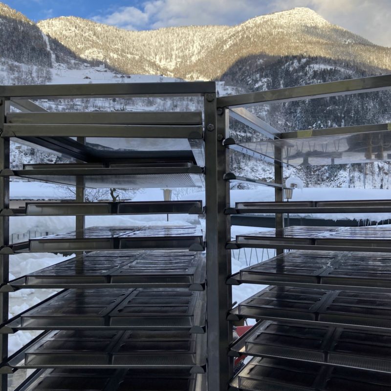 La cristallisation du chocolat, à l'air frais et pur des montagnes suisses